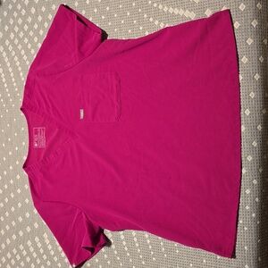 Figs Catarina 1 pocket top in Raspberry Sorbet. XXL